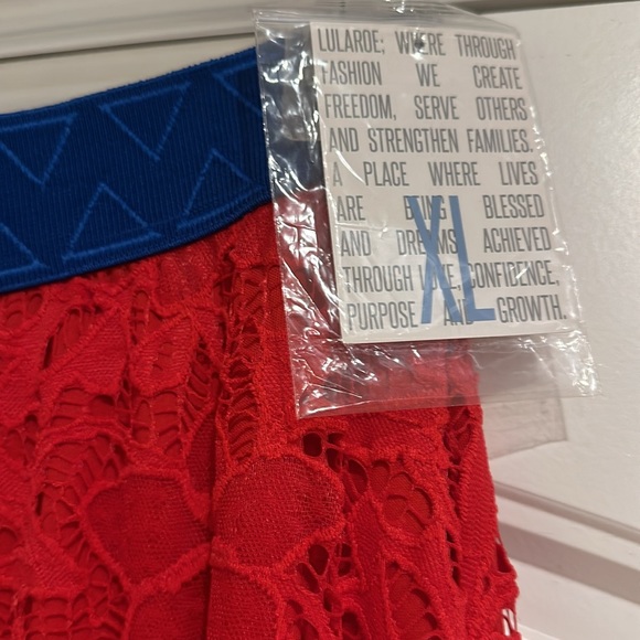 LuLaRoe Lucy -XL - Picture 2 of 3